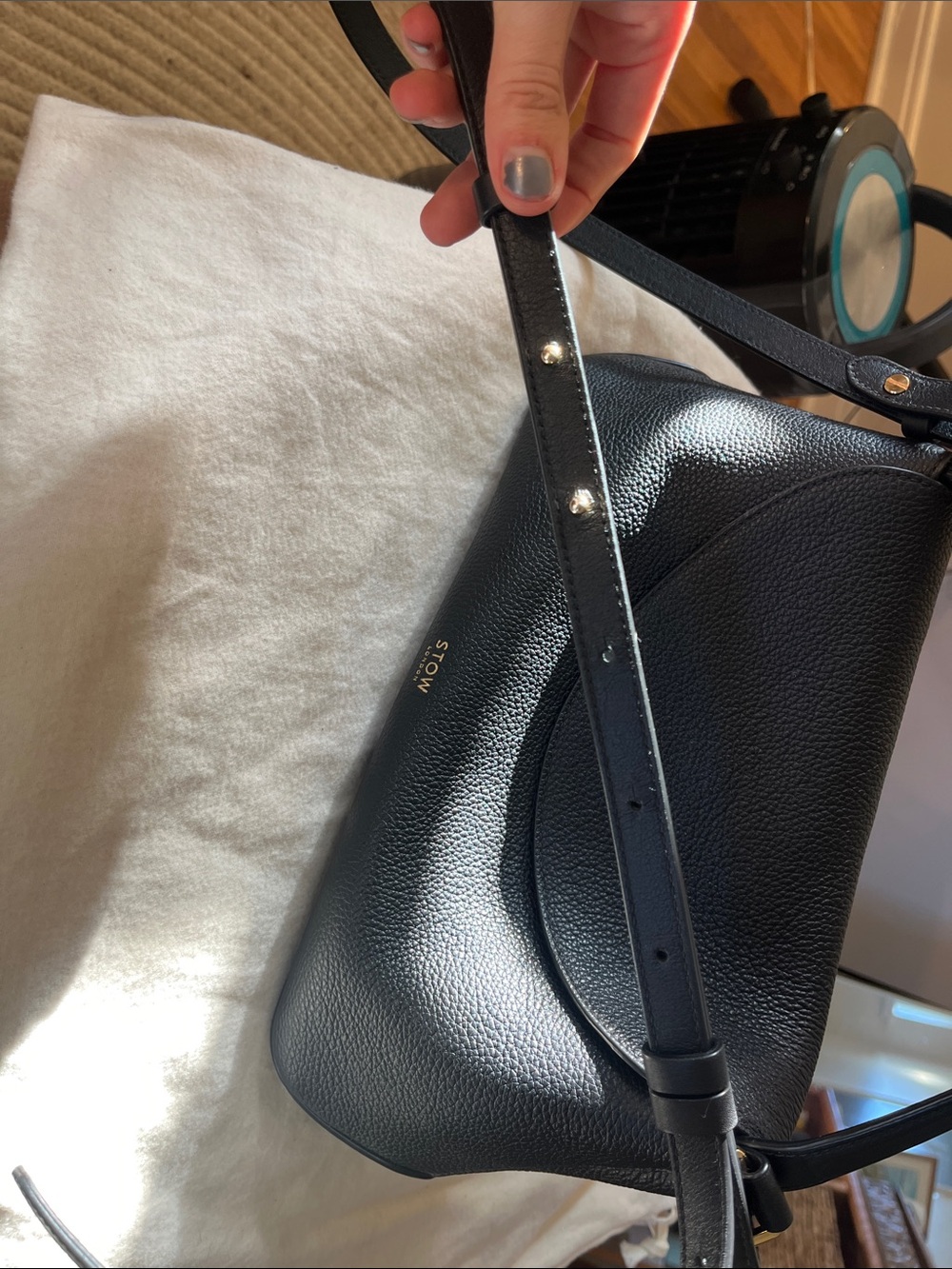 Stow London East West Curve bag in Black calfskin leather - Picture 8 of 13